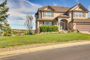 Apartment (2 Bedrooms) | Interior - 4 Mi to Broadmoor! Apt w/ Movie Theater & Mtn View (Colorado Springs)