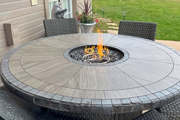 Apartment (2 Bedrooms) | Interior - 4 Mi to Broadmoor! Apt w/ Movie Theater & Mtn View (Colorado Springs)