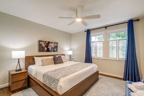 Apartment (2 Bedrooms) | Interior - 1 Mi to Old Town Alexandria: Townhome w/ Patio (Alexandria)