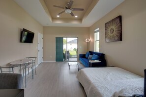 Apartment (0 Bedroom) | Interior