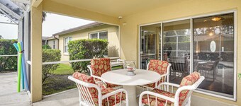 5 Mi to Beaches: Family Getaway in Palm Coast!