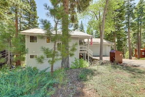 House (3 Bedrooms) | Interior - 3 Mi to Lake Tahoe: Forest-view Sanctuary w/ Deck! (Incline Village)