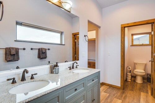 Grand Family Home w/ Deck & Trail Access in Fraser