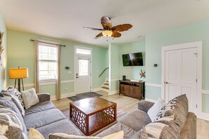 House (2 Bedrooms) | Interior - Steps to Sea! Cottage w/ Pools in Port St Joe (Port St. Joe)