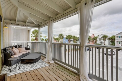 Steps to Sea! Cottage w/ Pools in Port St Joe