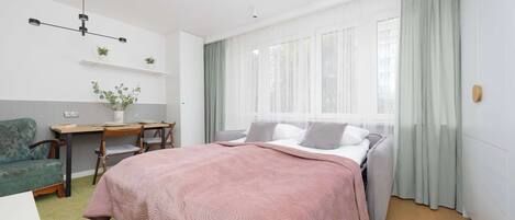 Bügeleisen/Bügelbrett, Reisekinderbett, WLAN, Bettwäsche