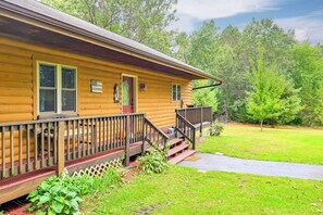 House (5 Bedrooms) | Interior - Pet Friendly Cabin w/ Hot Tub: 5 mi to River (Wisconsin Dells)