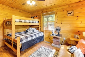 House (2 Bedrooms) | Interior - Deck & Mtn Views: 'sunset Ridge Cabin' in Murphy (Murphy)