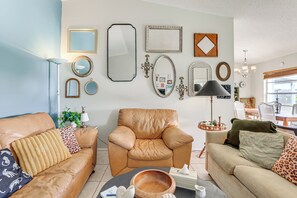 Apartment (3 Bedrooms) | Interior - Pool Access: Condo 4 Mi to Bradenton Riverwalk! (Bradenton)