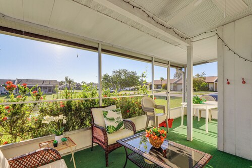 Pool Access: Condo 4 Mi to Bradenton Riverwalk!