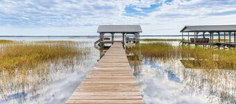 Fish, Swim & Grill: Lakefront Carolina Home!