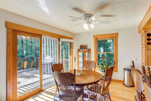 House (3 Bedrooms) | Interior - Fish, Unplug & Unwind! Countryside Plymouth Home (Plymouth)