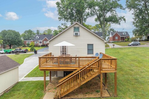 Valley Ridge Retreat - For 8