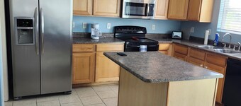 Spacious 4-bedroom house in Whitestown