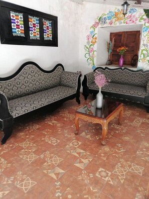 สมาร์ททีวี 55 นิ้ว พร้อมช่องเคเบิล