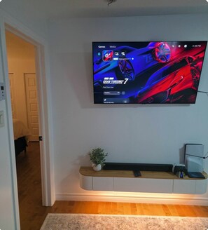 Interior - The Extravagant minimalist 2 (Gatineau)