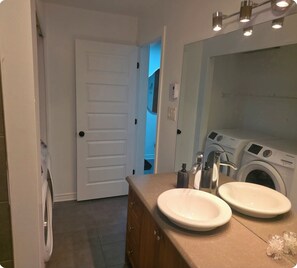 風筒、坐浴桶、提供毛巾、番梘