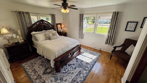 2 bedrooms, desk, iron/ironing board, travel crib