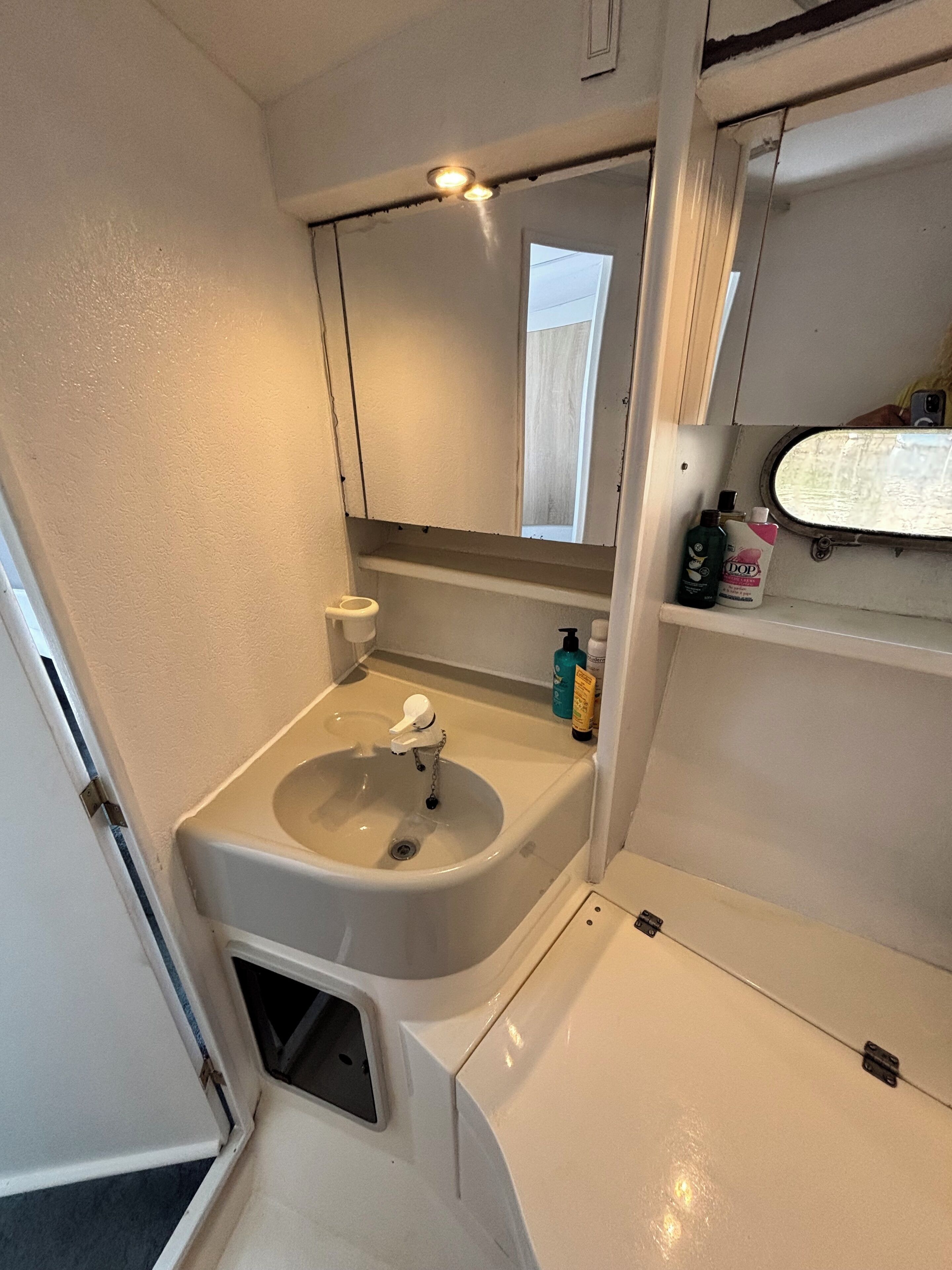 Handtücher, Seife, Toilettenpapier