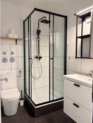 Apartment | Bathroom