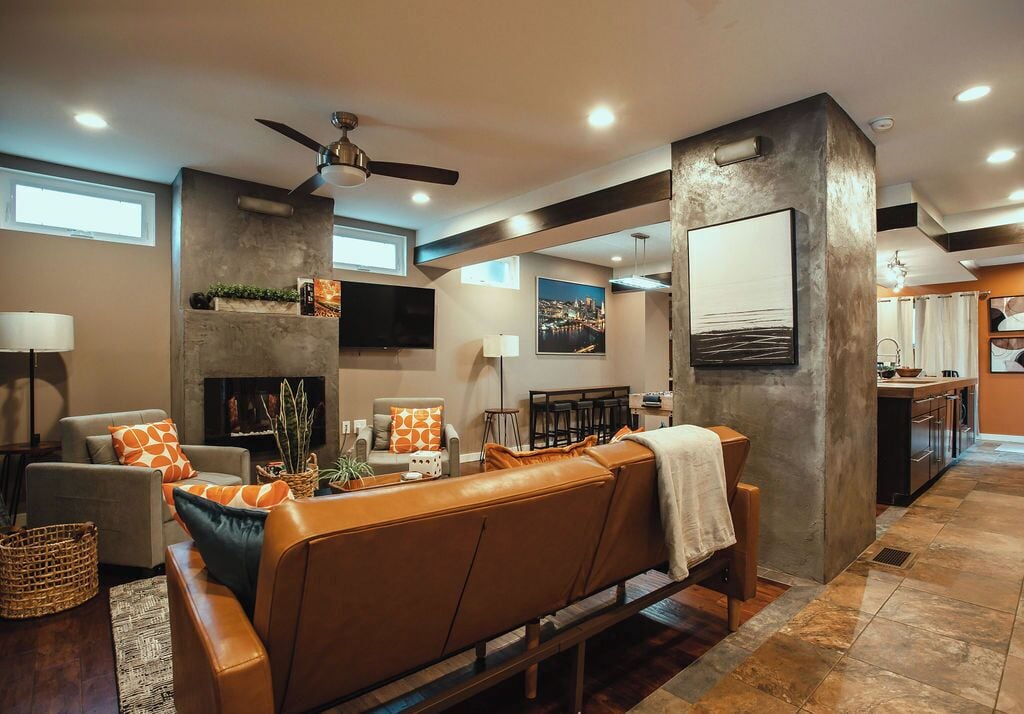 Télévision, cheminée