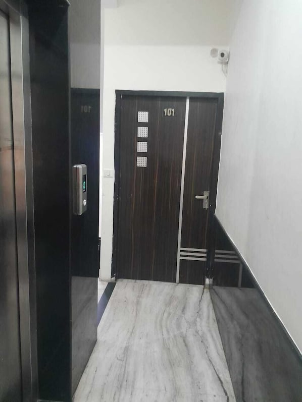 Elevator - Hotel Jaipur Station (Jaipur)