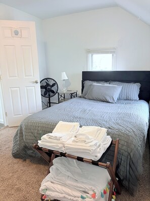 2 chambres, fer et planche à repasser, Wi-Fi gratuit, draps fournis