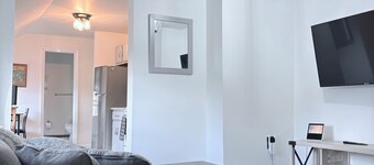 Peaceful private 2-bedroom house in Bayport.Amazing location!