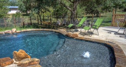 Bluebird Hill with Star Suite 5 Bedroom Home