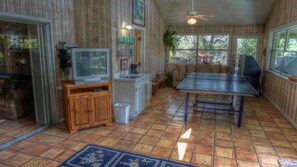 House, 5 Bedrooms | Interior