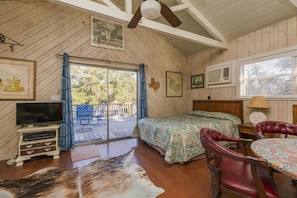 House, 5 Bedrooms | 5 bedrooms, free WiFi