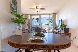Condo, 1 Bedroom | Dining