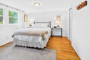 3 slaapkamers, een bureau, een strijkplank/strijkijzer, gratis wifi