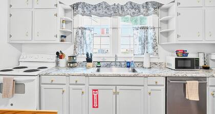 Walking Distance to Casino! Cozy stay in prime location!