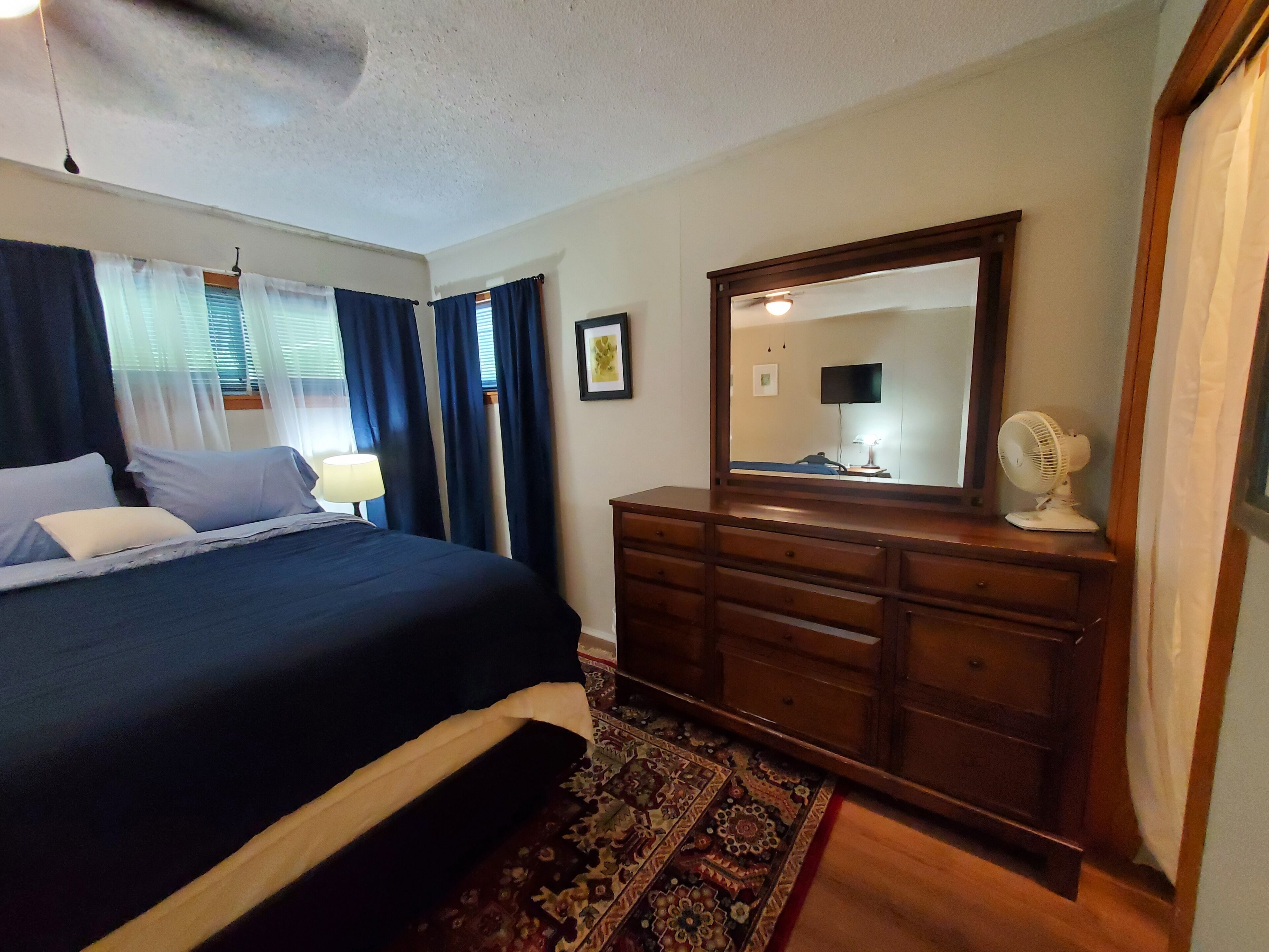 2 chambres, fer et planche à repasser, lit parapluie, Wi-Fi gratuit
