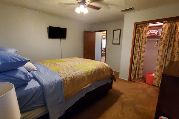 32" swivel mounted Roku TV and Wi-Fi are located in both bedrooms & living room