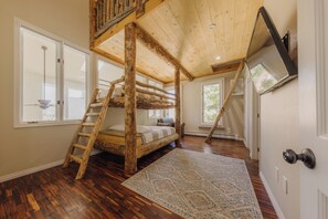 3 soverom, strykejern/-brett, wi-fi (inkludert) og sengetøy