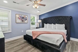 4 Schlafzimmer, Bügeleisen/Bügelbrett, WLAN