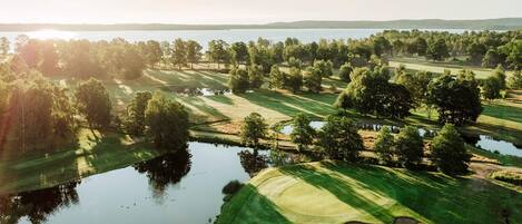 บ้านพัก | กอล์ฟ