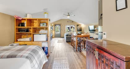 The Mountain Clubhouse-Your Cozy Cabin Stay