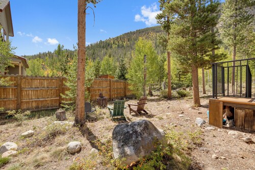 The Mountain Clubhouse-Your Cozy Cabin Stay