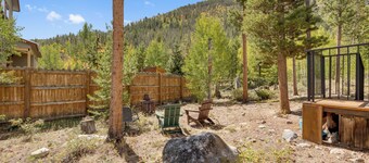 The Mountain Clubhouse-Your Cozy Cabin Stay