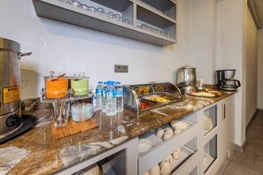 Gratis morgenmadsbuffet hver dag