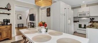 Ridgeview Retreat with Firepit and Mountain Views