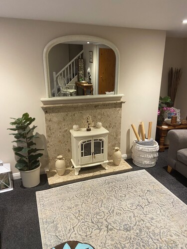 Perfect location cottage in Peel centre