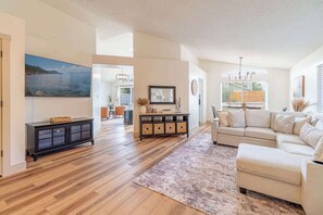 TV, fireplace, offices