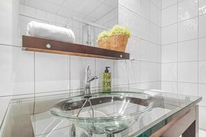 Een douche, een haardroger