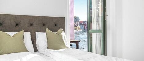 2 Schlafzimmer, Reisekinderbett, Bettwäsche