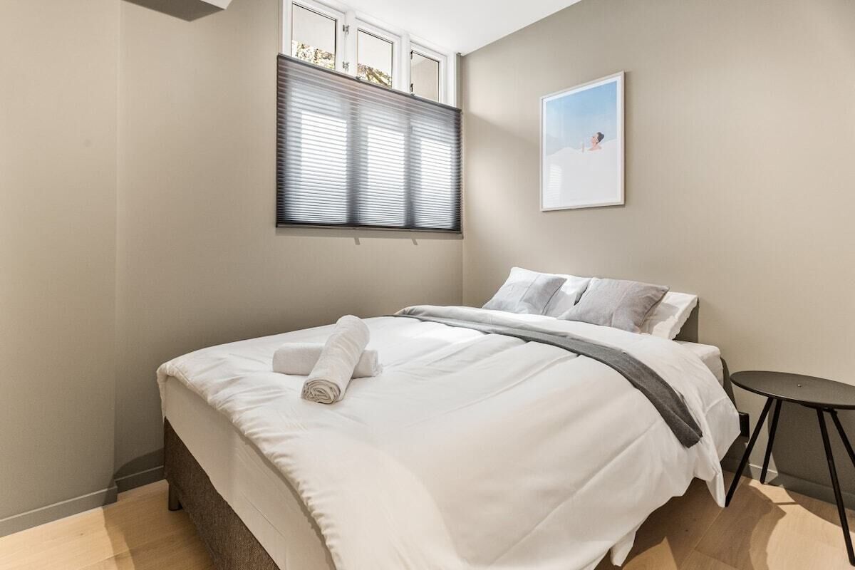 3 bedrooms, iron/ironing board, travel cot, WiFi