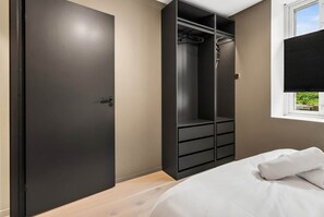 2 Schlafzimmer, Schreibtisch, Bügeleisen/Bügelbrett, WLAN